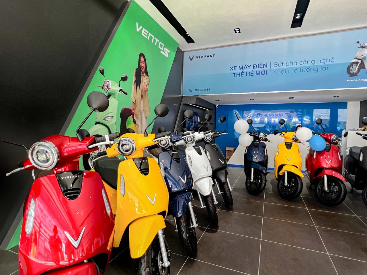 Xu hướng chuyển dịch xe máy xăng sang điện năm 2025: VinFast bán gấp 5, Yamaha và nhiều hãng giảm mạnh Xu hướng chuyển dịch xe máy xăng sang điện năm 2025: VinFast bán gấp 5, Yamaha và nhiều hãng giảm mạnh