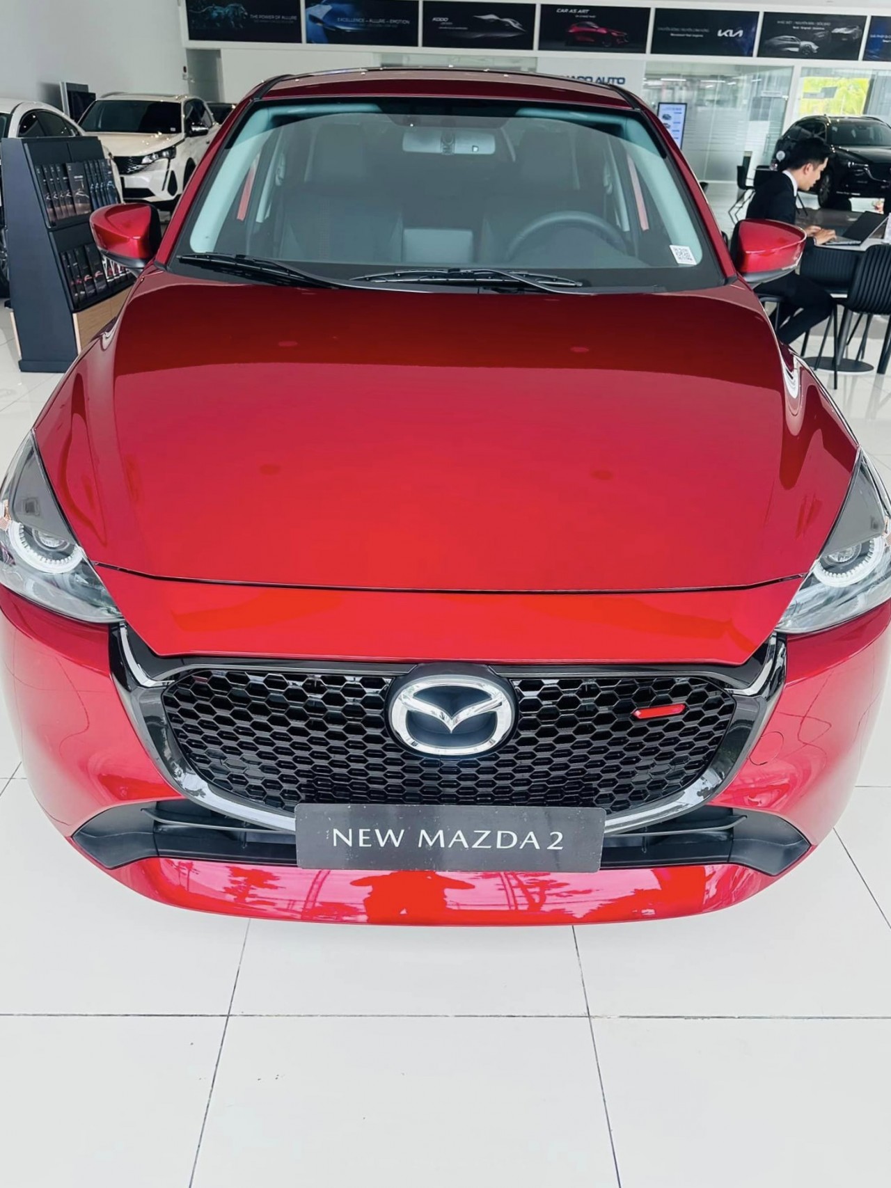 Cận cảnh Mazda 2 bản nâng cấp có mặt tại đại lý