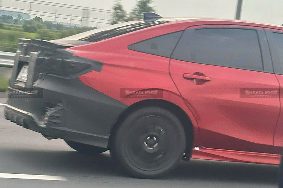 Bắt gặp Toyota Vios GR Sport 2024 lăn bánh tại Thái Lan