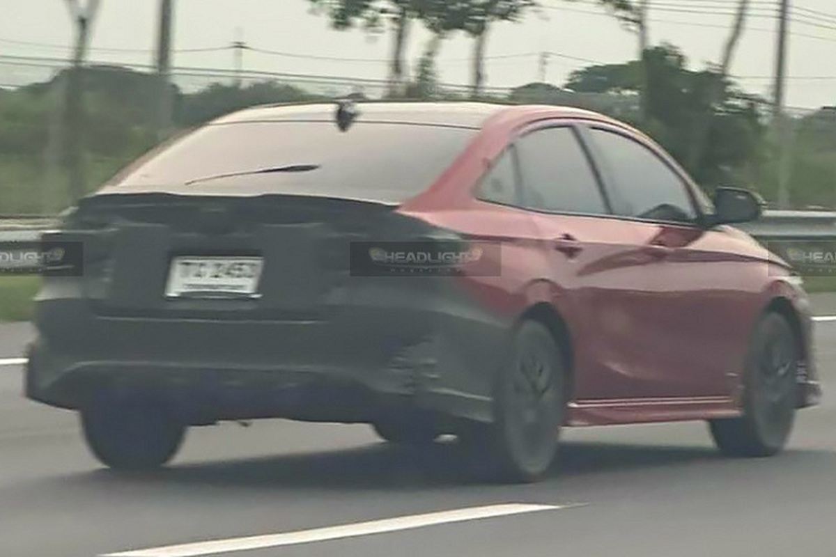 Bắt gặp Toyota Vios GR Sport 2024 lăn bánh tại Thái Lan