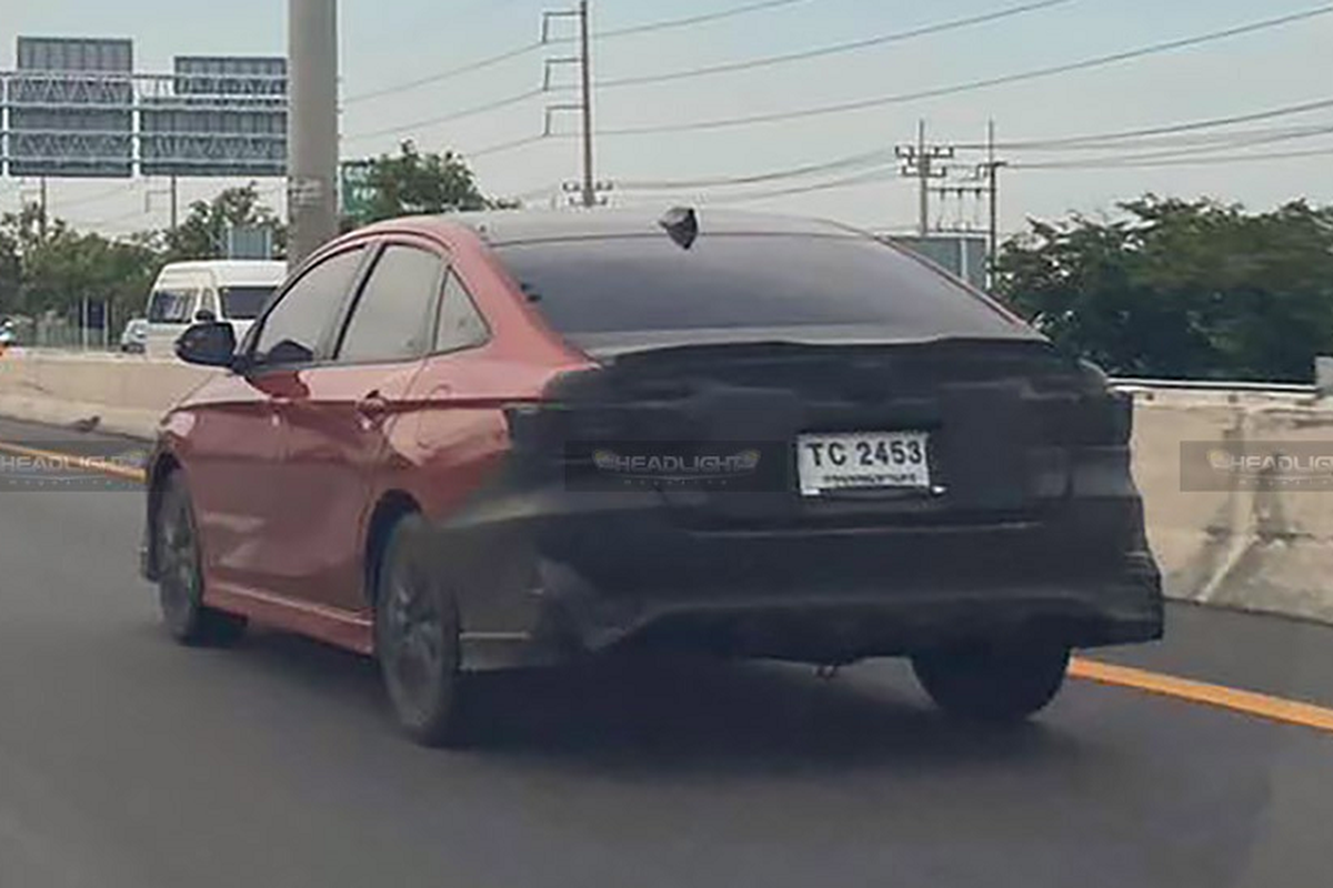 Bắt gặp Toyota Vios GR Sport 2024 lăn bánh tại Thái Lan