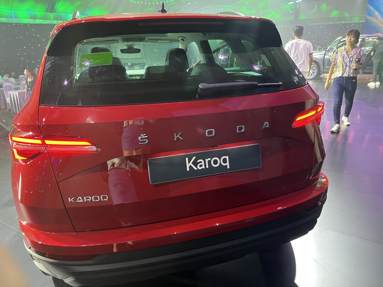 Skoda Karoq 2023, vừa ra mắt 23/9, giá lăn bánh dao động 1,14-1,24 tỷ đồng tại Hà Nội