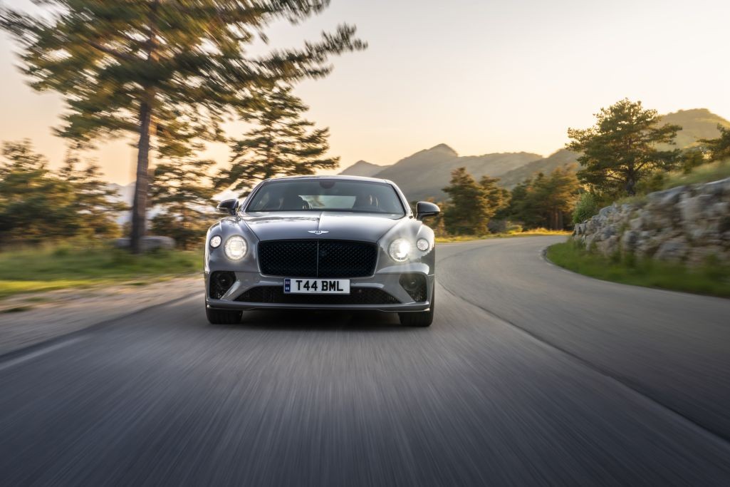 Bentley Continental GT S V8 MY23 chính hãng đầu tiên về đến Việt Nam