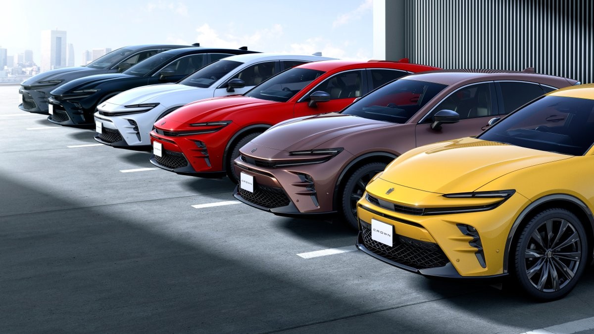 Xe SUV Toyota Crown Sport giá từ 965 triệu đồng tại Nhật