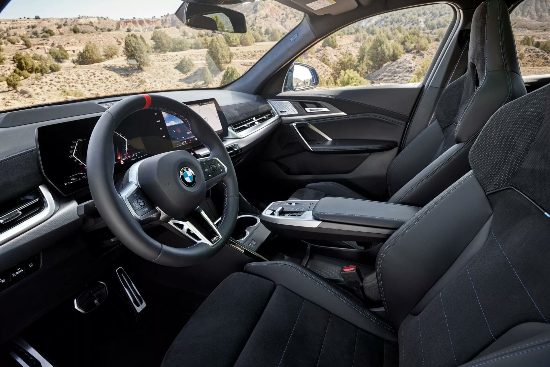 BMW trình làng X2 và IX2 2024 hoàn toàn mới