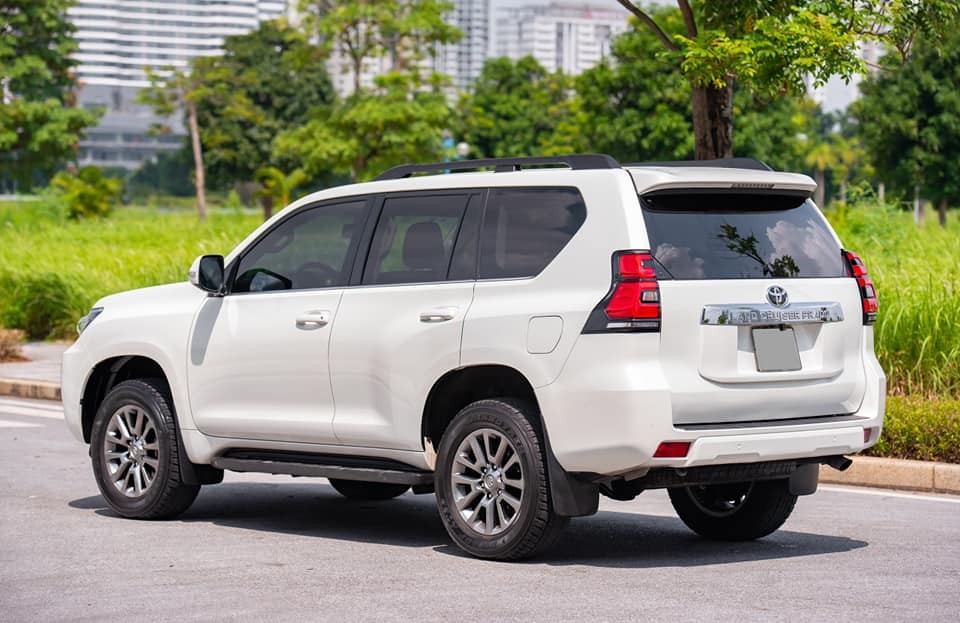 Toyota Land Cruiser Prado lỗ chỉ 400 triệu đồng sau 5 năm sử dụng