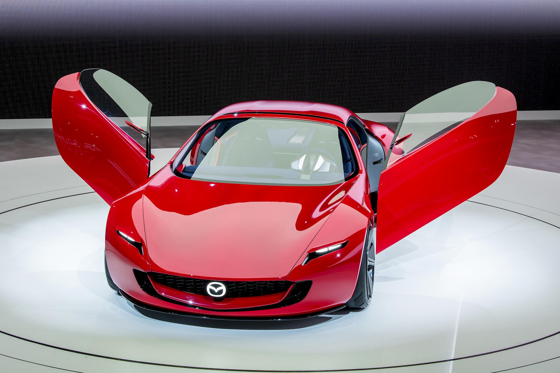 Mazda hồi sinh động cơ xoay với mẫu Iconic SP hybrid