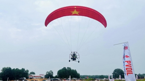 [PVOIL VOC 2023] Màn bay dù lượn lần đầu tiên xuất hiện