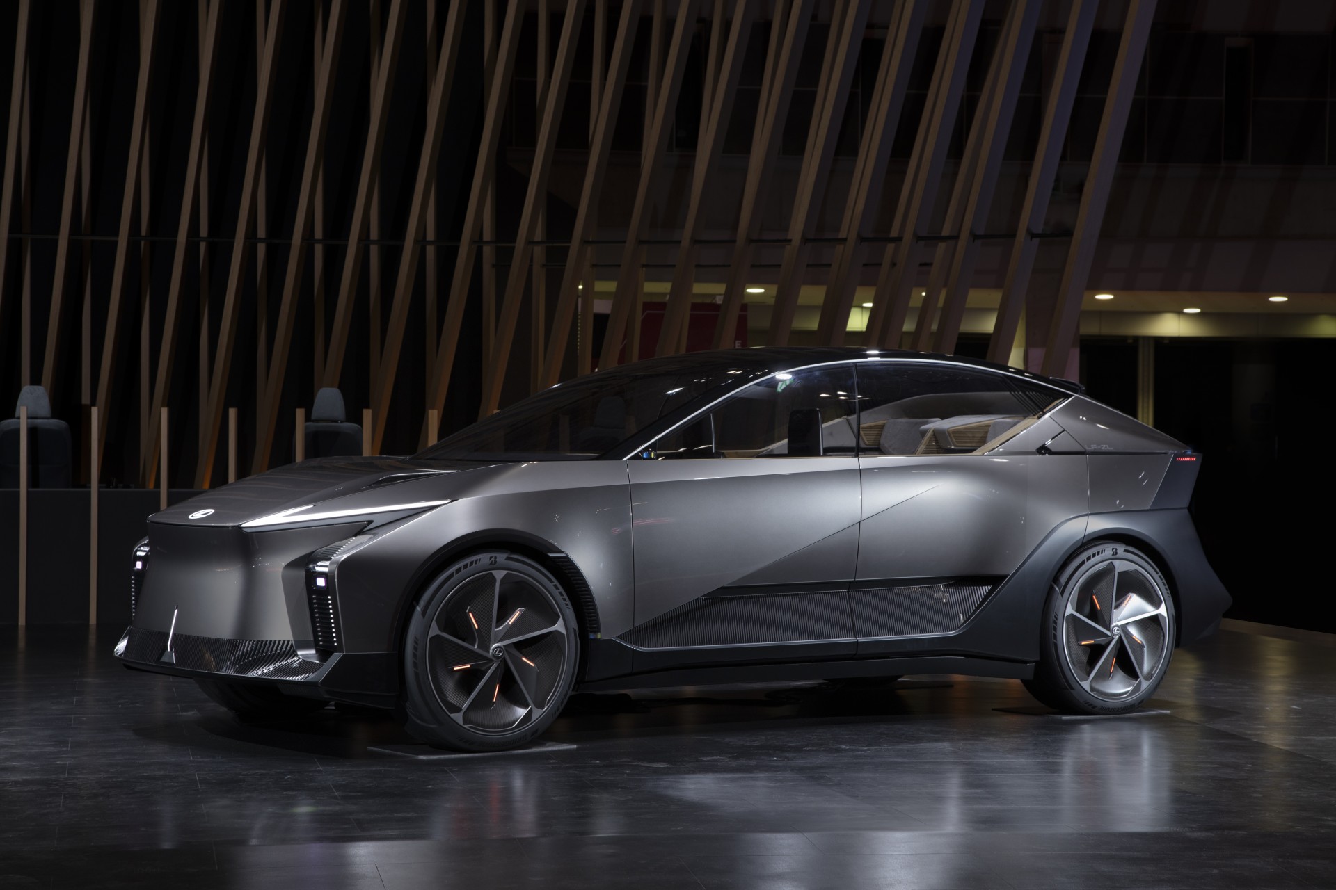 Lexus giới thiệu hai mẫu xe thuần điện tại Japan Mobility Show 2023