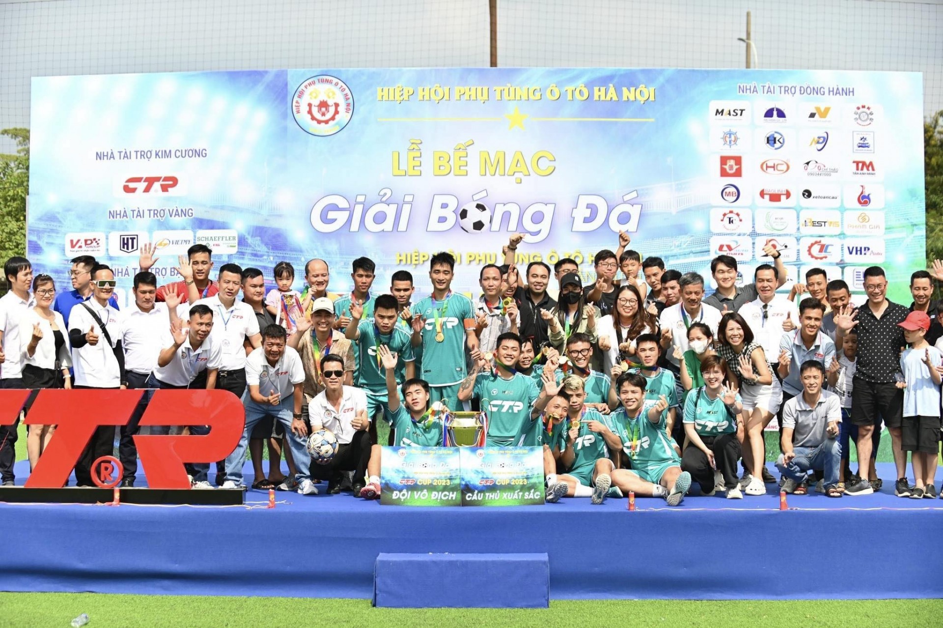 FC Mast lên ngôi vô địch Giải bóng đá Hiệp hội Phụ tùng ô tô Hà Nội lần thứ 12