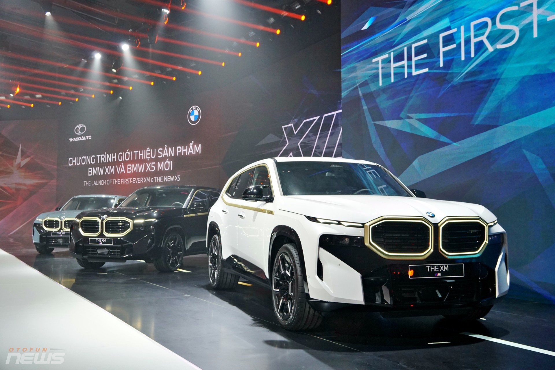 Cận cảnh SUV hiệu năng cao BMW XM 2024 giá 10,9 tỷ đồng