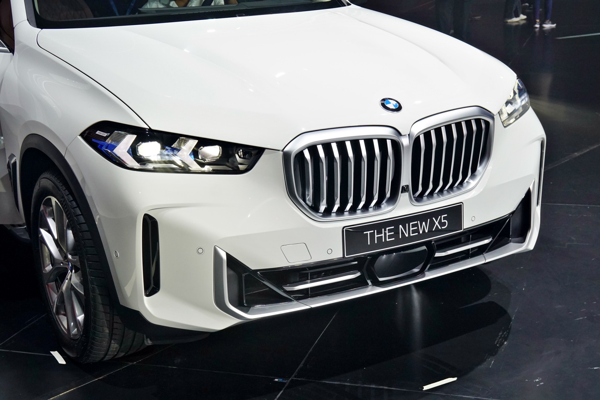 BMW X5 LCI 2024 trình làng tại Việt Nam với giá từ 3,9 tỷ đồng