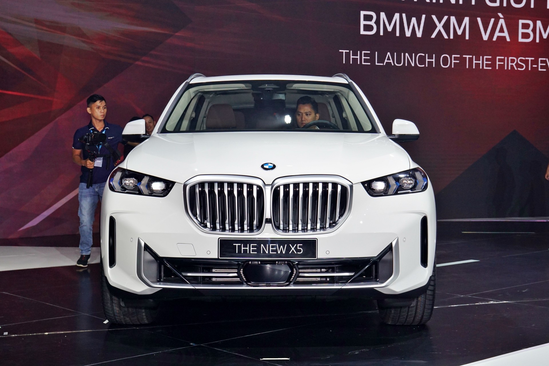 BMW X5 LCI 2023 trình làng tại Việt Nam với giá từ 3,9 tỷ đồng