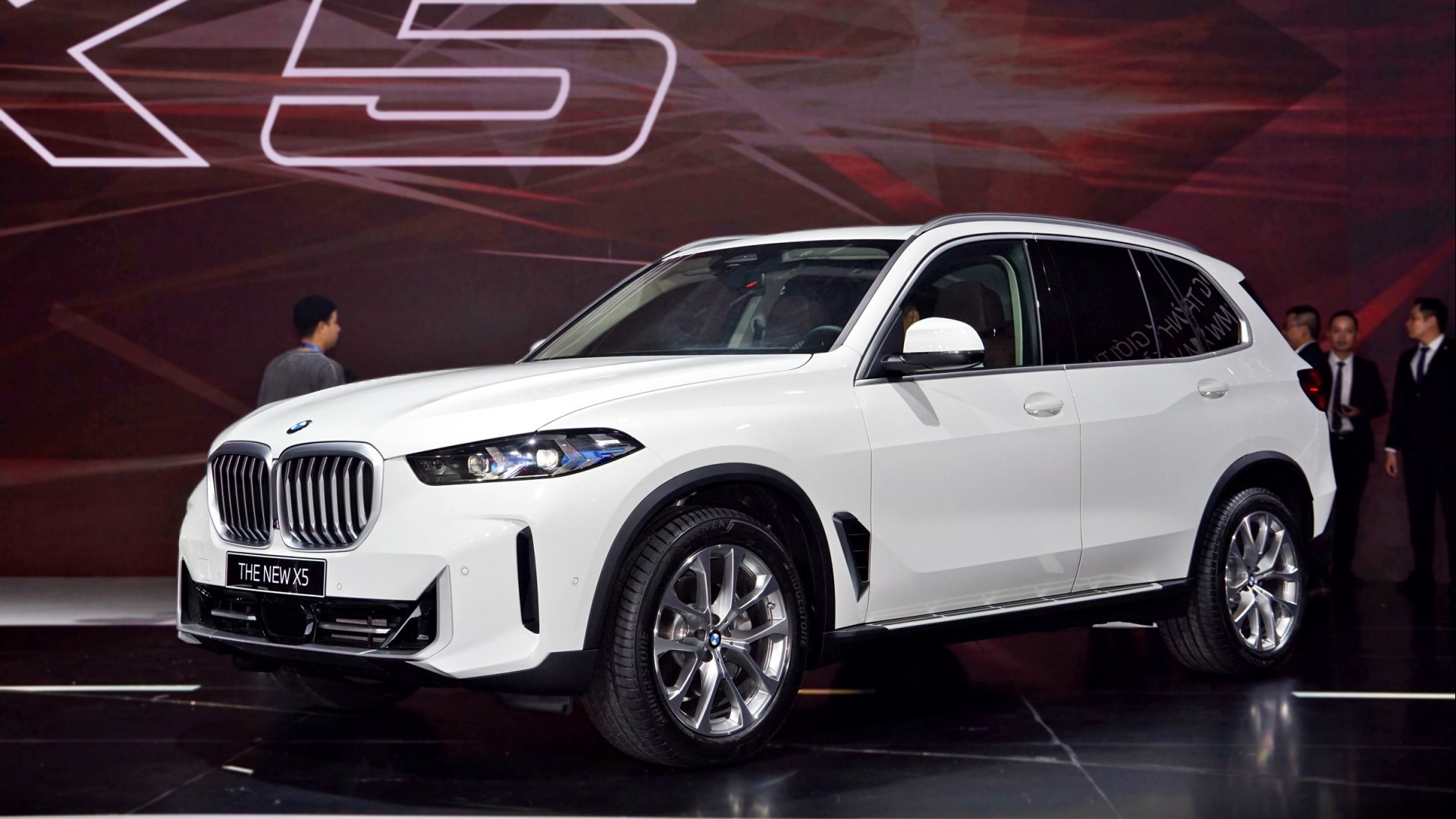 BMW X5 LCI 2024 trình làng tại Việt Nam với giá từ 3,9 tỷ đồng