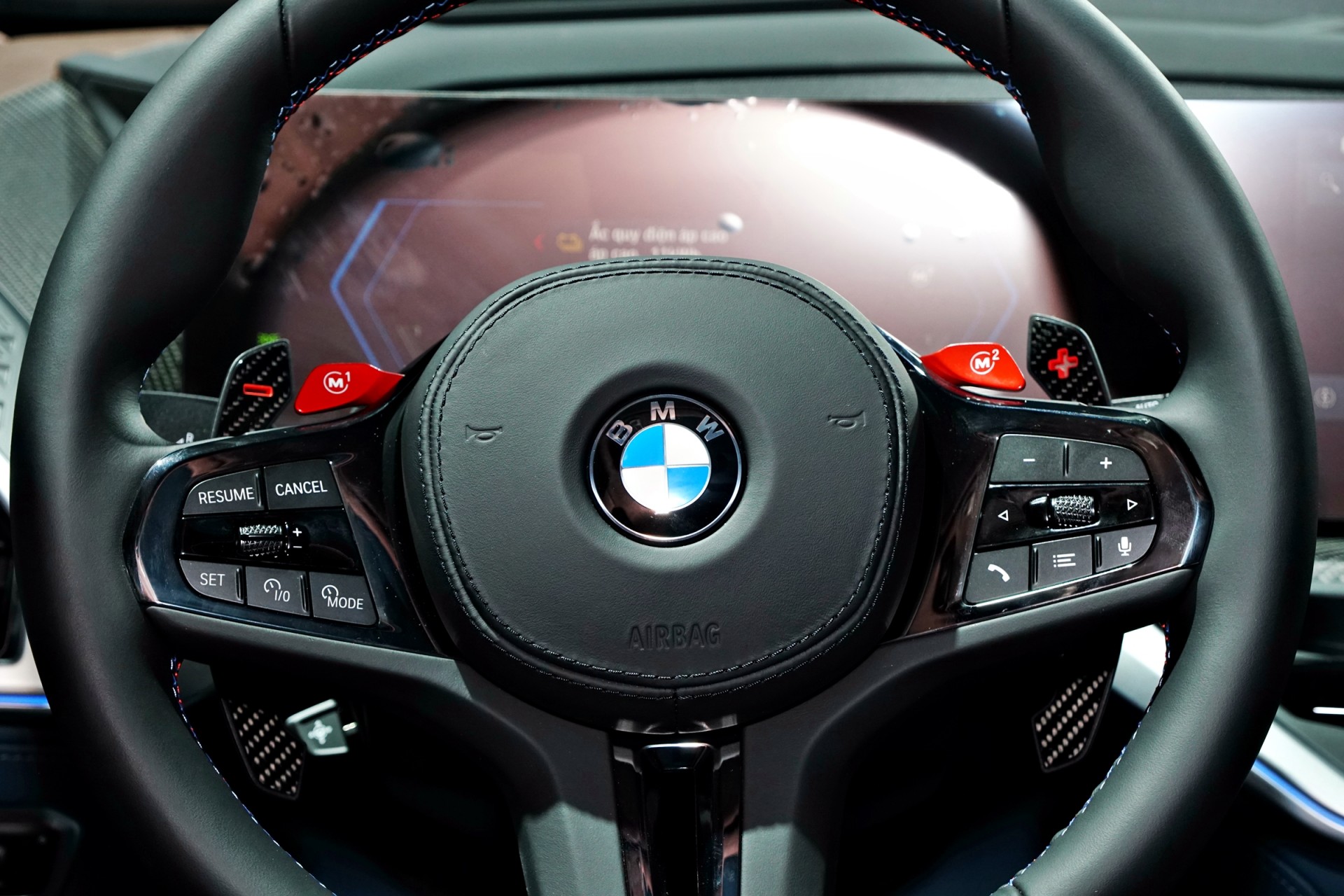 Cận cảnh SUV hiệu năng cao BMW XM 2024 giá 10,9 tỷ đồng