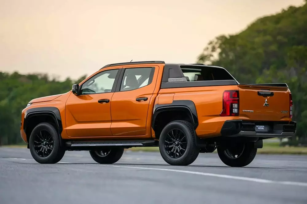 Mitsubishi Triton Athlete 2024 có giá quy đổi chỉ 765 triệu đồng