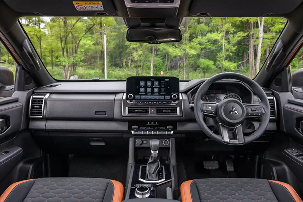Mitsubishi Triton Athlete 2024 có giá quy đổi chỉ 765 triệu đồng