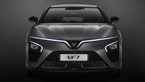 Chênh giá 150 triệu đồng, hai phiên bản VinFast VF7 có gì khác nhau?