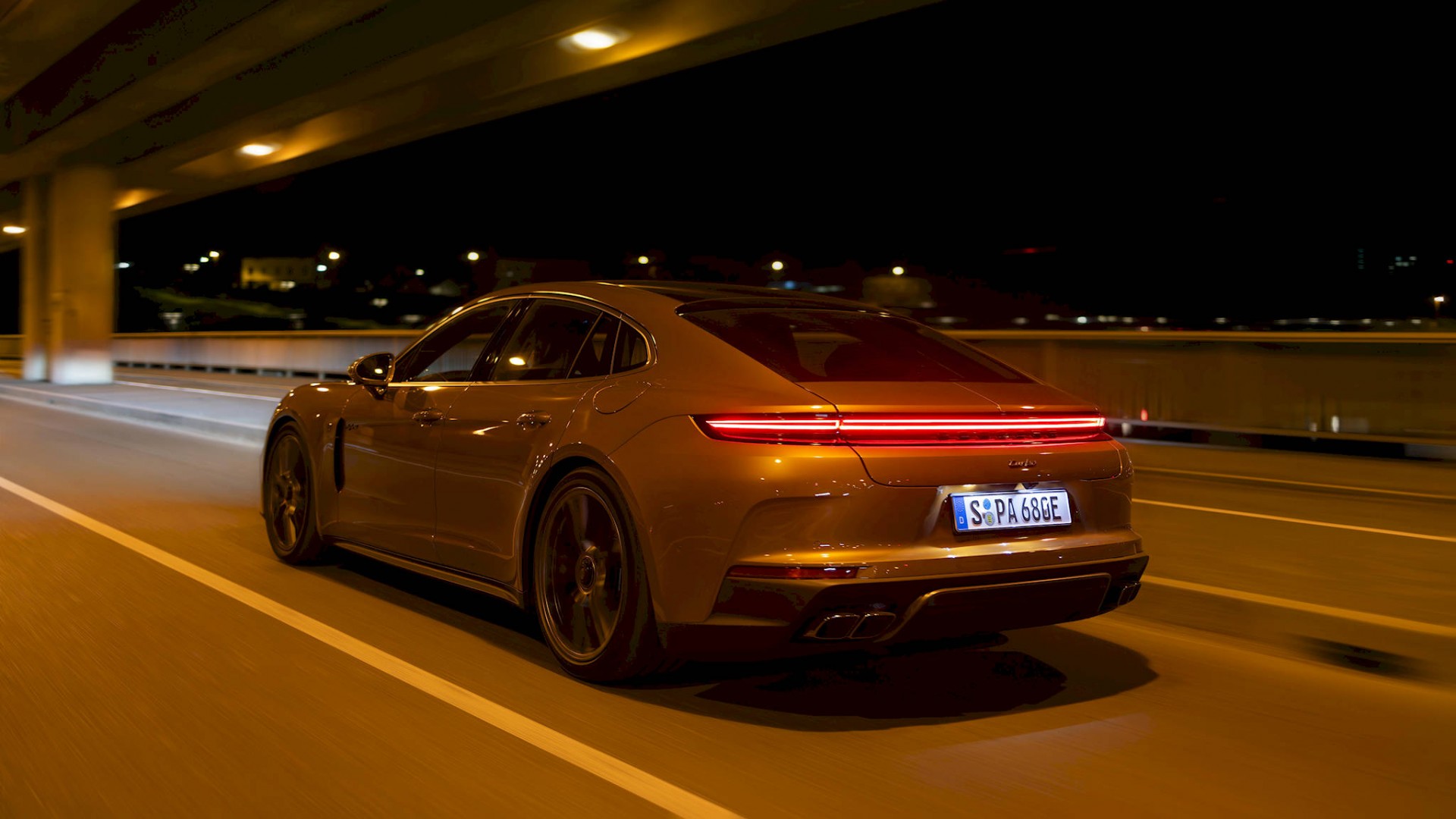 Porsche Panamera thế hệ mới trình làng với hàng loạt công nghệ mới