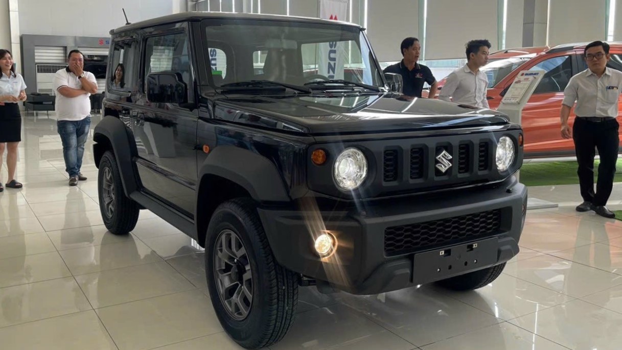 Suzuki Jimny chỉ còn 759 triệu đồng trong tháng 9