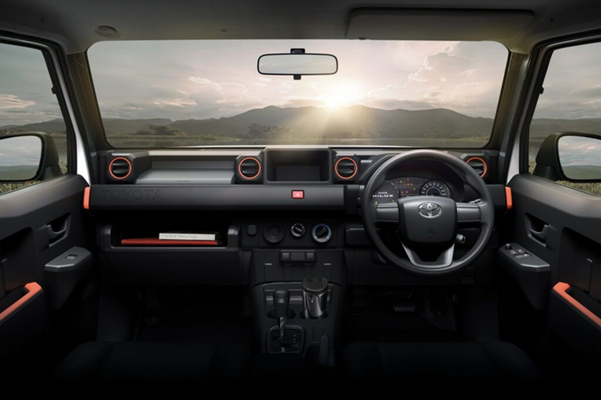 Toyota Hilux Champ 2024 ra mắt, xe bán tải có độ tùy biến cao