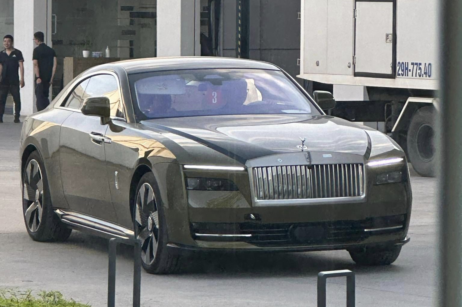 Xe siêu sang chạy điện Rolls-Royce Spectre âm thầm có mặt tại Việt Nam