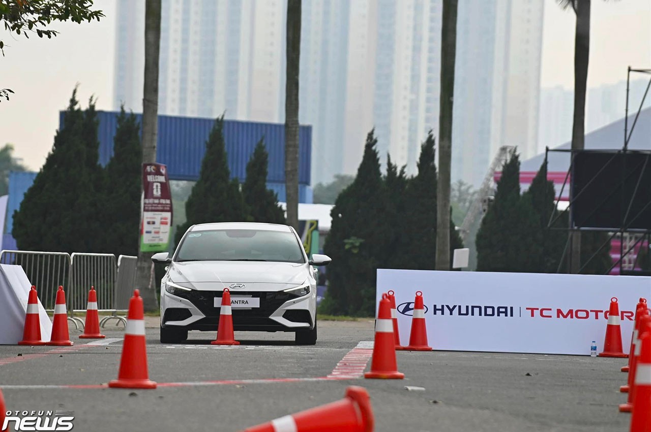 Hấp dẫn giải đua gymkhana trong sự kiện Hyundai Experience Day 2023