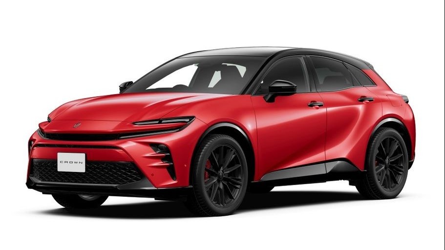 Toyota Crown Sport PHEV 2024 ra mắt, giá quy đổi 1,3 tỷ đồng