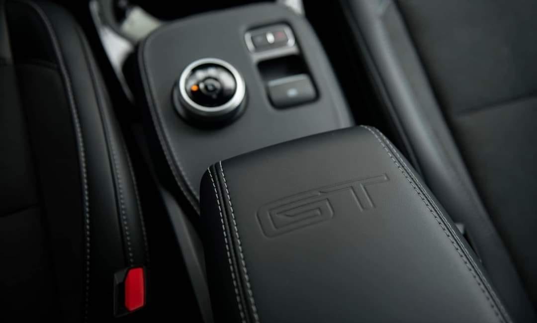 Chịu lỗ hơn 1 tỷ đồng, Ford Mustang Mach-E GT vẫn kén khách mua