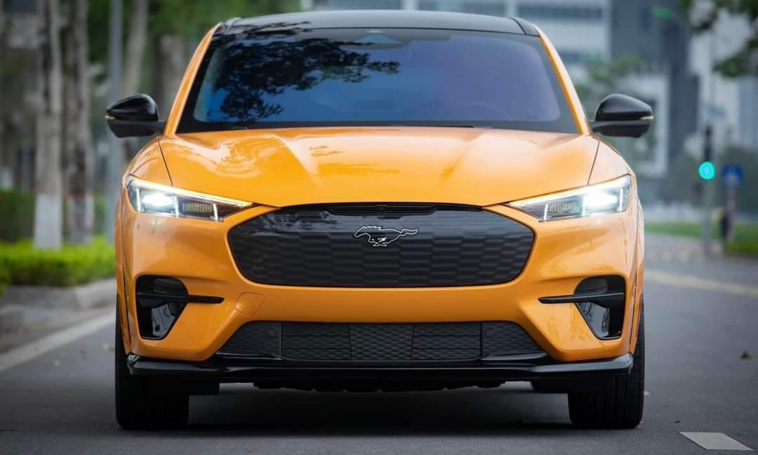 Chịu lỗ hơn 1 tỷ đồng, Ford Mustang Mach-E GT vẫn kén khách mua