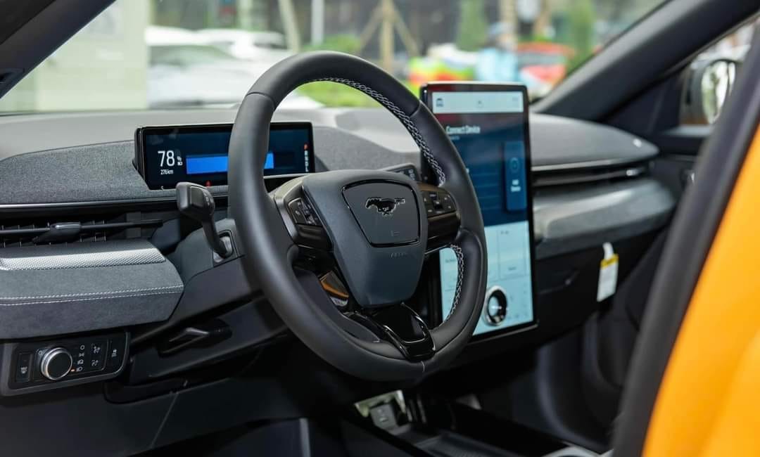 Chịu lỗ hơn 1 tỷ đồng, Ford Mustang Mach-E GT vẫn kén khách mua