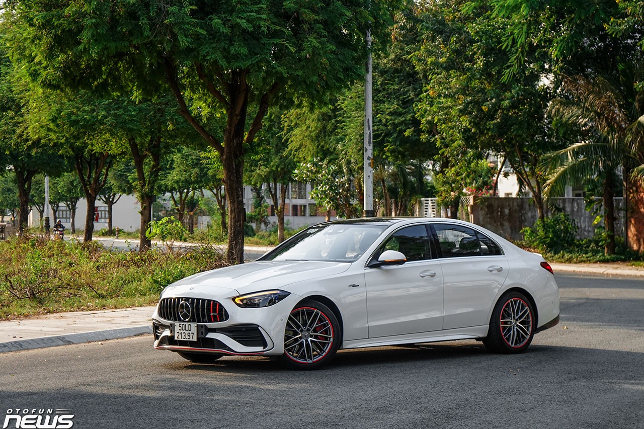 Mercedes-AMG C43: Cỗ máy F1 bên trong chiếc xe gia đình