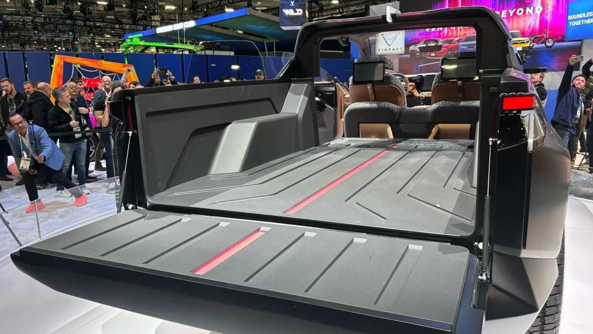 Xe bán tải VinFast VF Wild lần đầu lộ diện tại triển lãm CES 2024