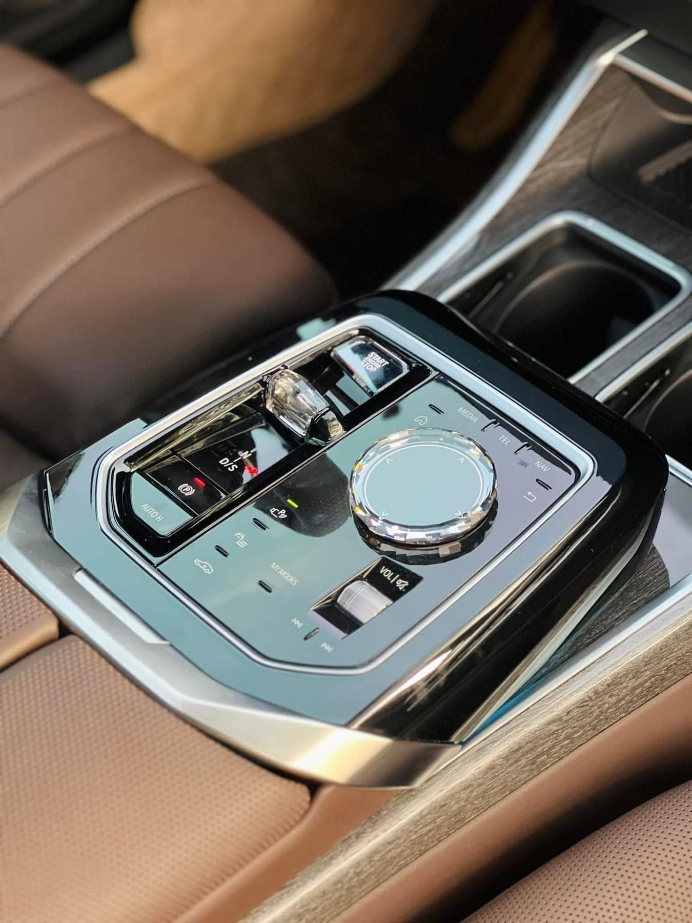 Chỉ sau 3 tháng lăn bánh, BMW 7-Series 2023 siêu lướt lỗ 600 triệu đồng