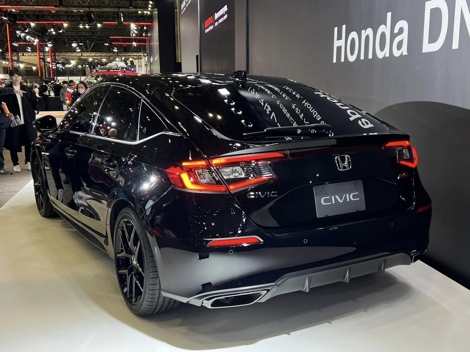Lộ diện Honda Civic RS 2024, tăng hiệu năng thêm tùy chọn hộp số sàn