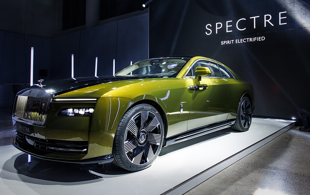 Cận cảnh Rolls-Royce Spectre 2024 - Chiếc xe điện có giá đắt nhất Việt Nam