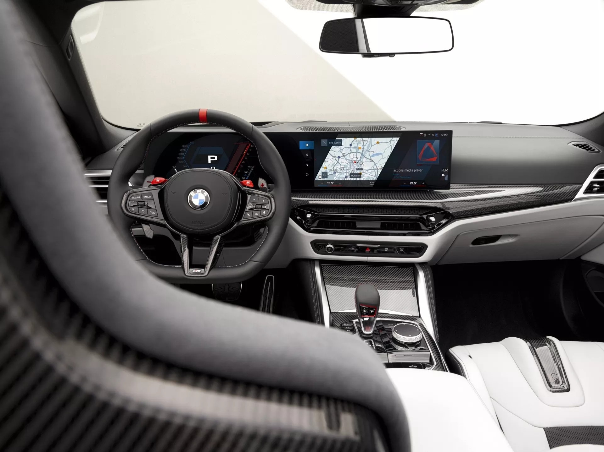 BMW M4 2025 ra mắt, nâng cấp nội thất và tăng thêm mã lực