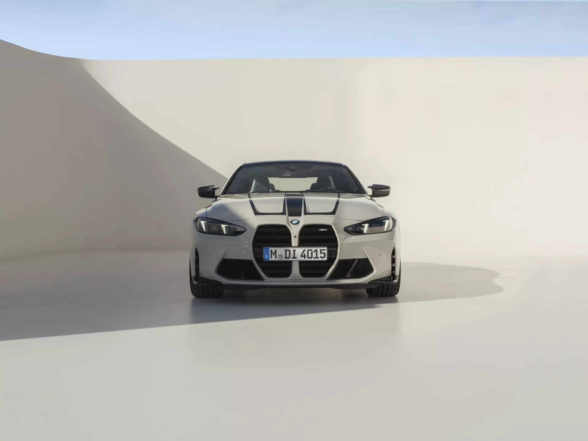 BMW M4 2025 ra mắt, nâng cấp nội thất và tăng thêm mã lực
