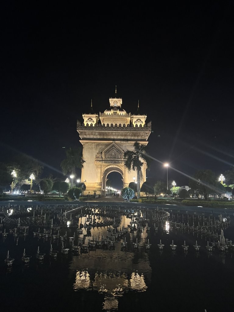 du lịch lào
