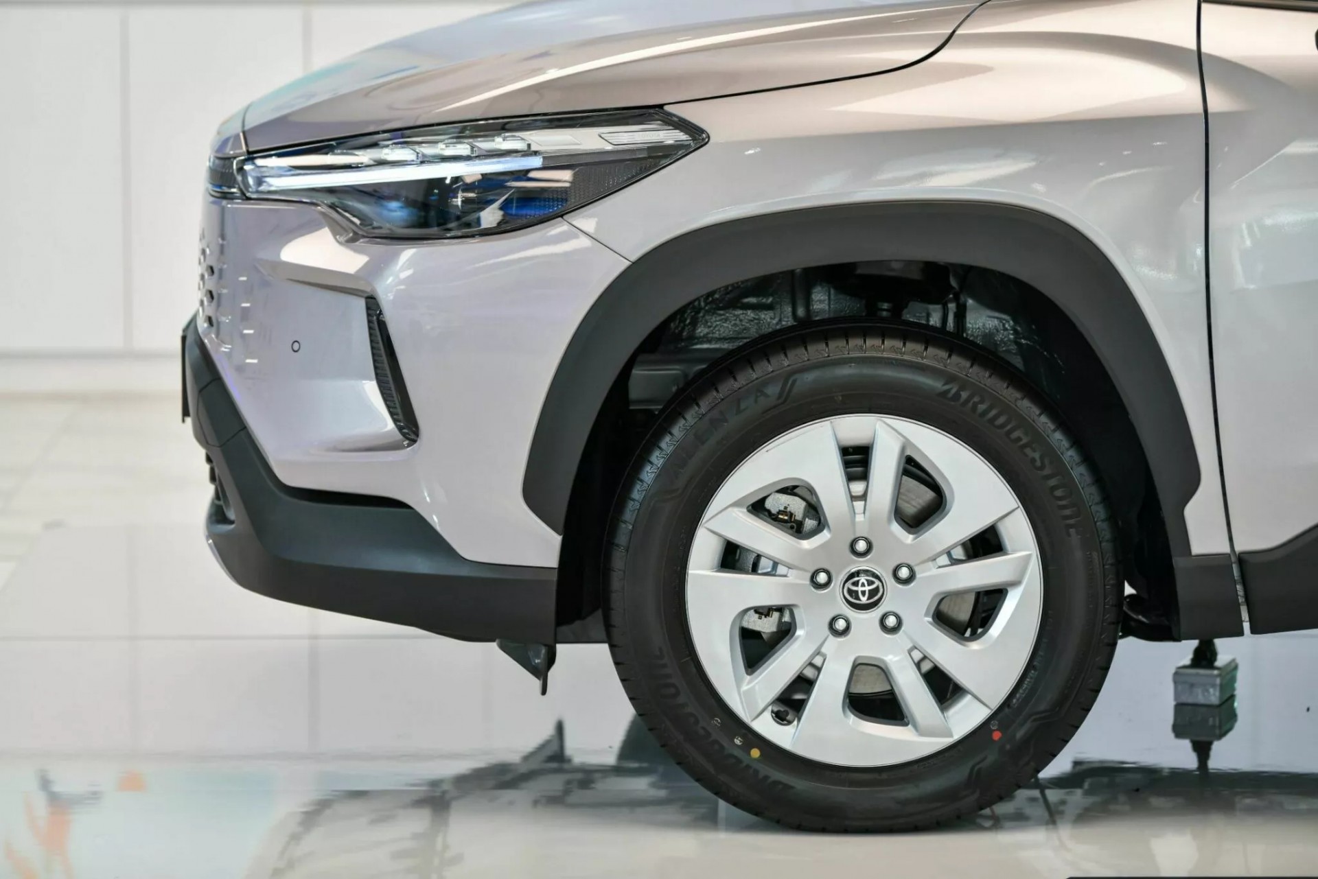 Cận cảnh Toyota Corolla Cross 2024 vừa ra mắt tại Thái Lan