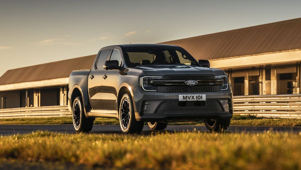 Ford Ranger MS-RT: Mẫu bán tải phong cách xe đua