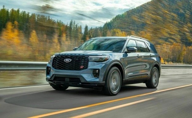 Cận cảnh Ford Explorer 2025 vừa ra mắt, có thêm tính năng lái bán tự động