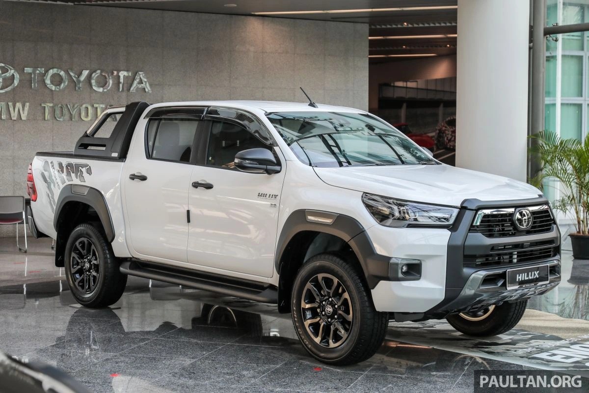 Đại lý bắt đầu nhận cọc Toyota Hilux 2024, giá chỉ từ 700 triệu đồng