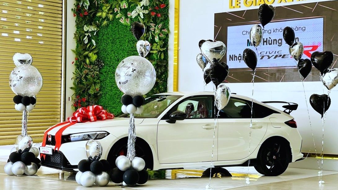 Dân chơi Bình Thuận 'tậu' Honda Civic Type R đeo biển số 5 quý 1