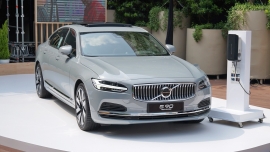 volvo s90 recharge ra mat khach hang viet voi gia 289 ty dong