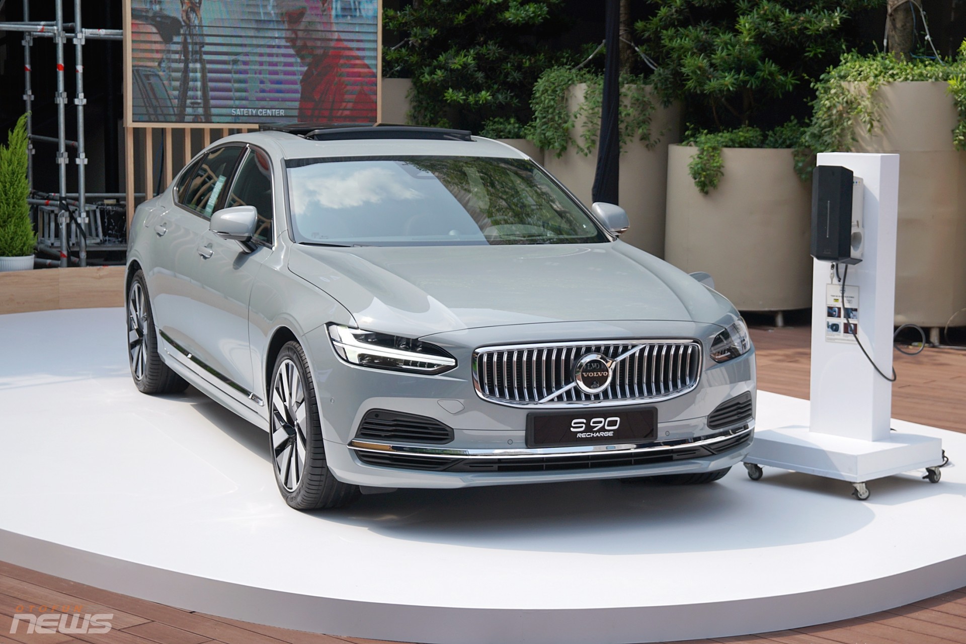 Volvo triệu hồi gần 7.500 xe plug-in Hybrid do nguy cơ cháy nổ