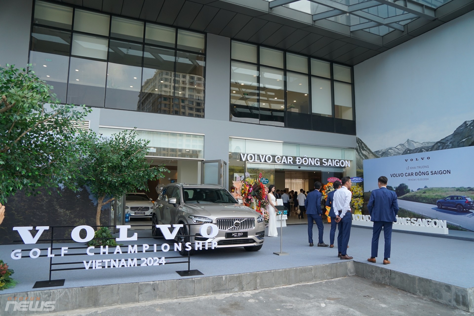 Showroom Volvo lớn nhất Việt Nam đi vào hoạt động