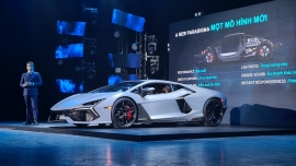 sieu xe hybrid lamborghini revuelto dong co v12 chao hang khach viet voi gia 44 ty dong