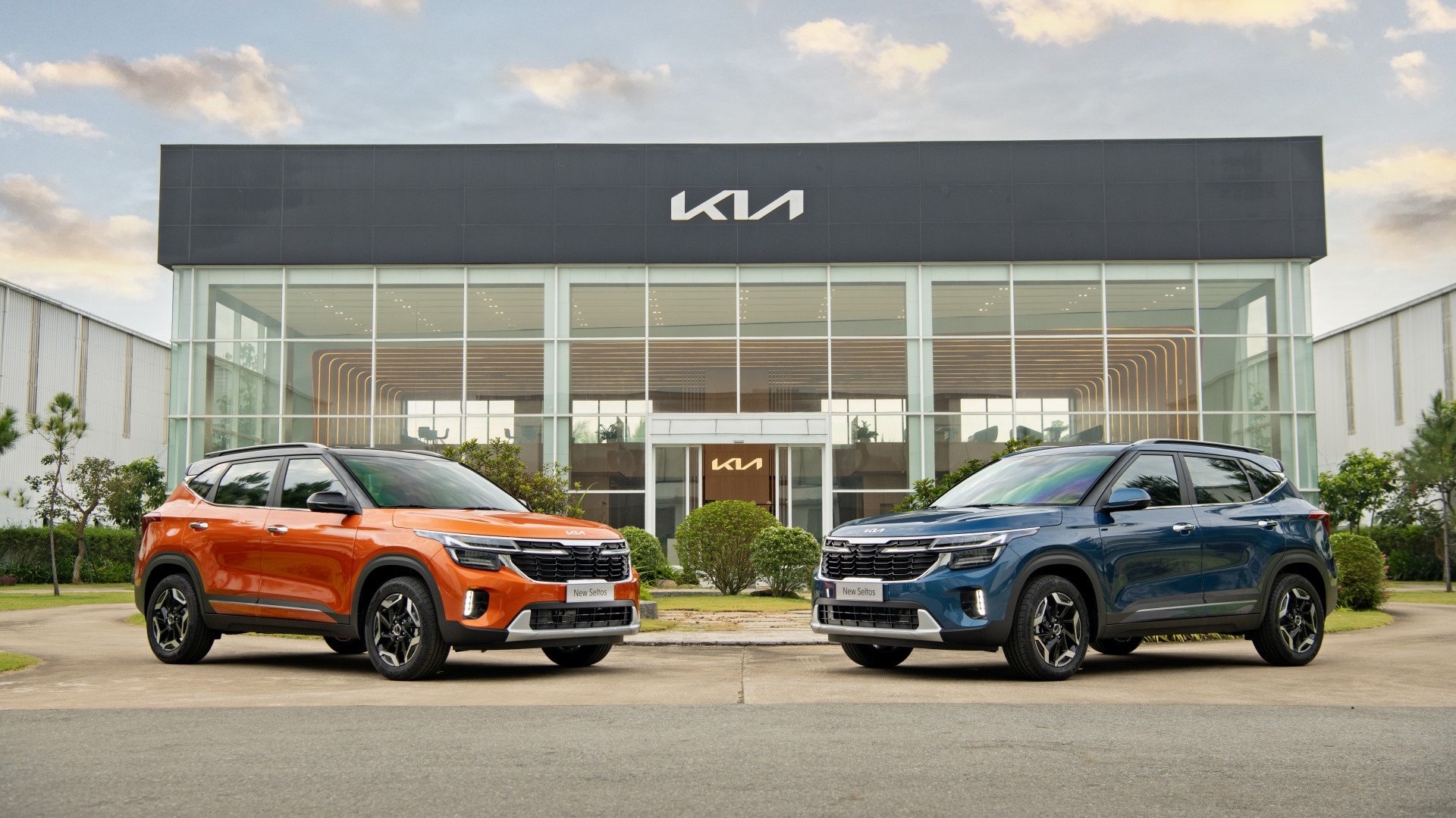 Kia Seltos giá 599 triệu đồng, giảm để cạnh tranh Mitsubishi Xforce, Hyundai Creta