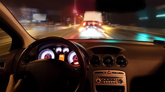 Kinh nghiệm lái ô tô ban đêm sao cho an toàn